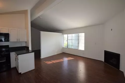 5744 Colfax Ave, Los Angeles, CA 91601