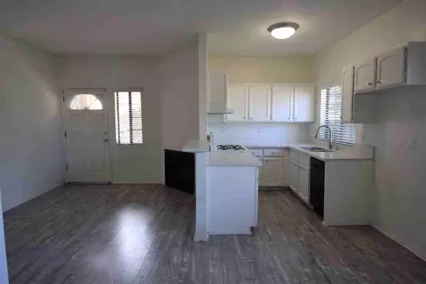 5744 Colfax Ave, Los Angeles, CA 91601