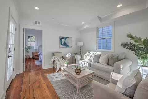 10 Humphrey Ct, Charleston, SC 29403