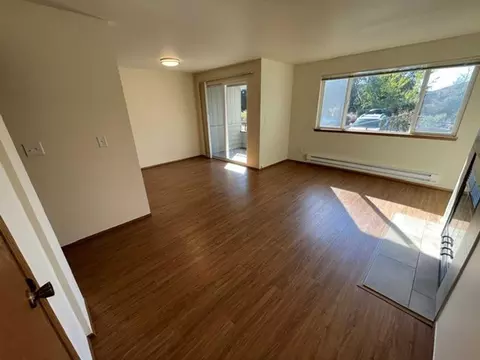 5800 22nd Ave NW, Seattle, WA 98107
