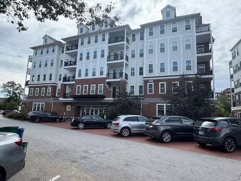 100 1st St, Dover, NH 03820