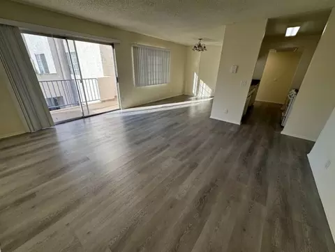 15150 Sherman Way, Los Angeles, CA 91405