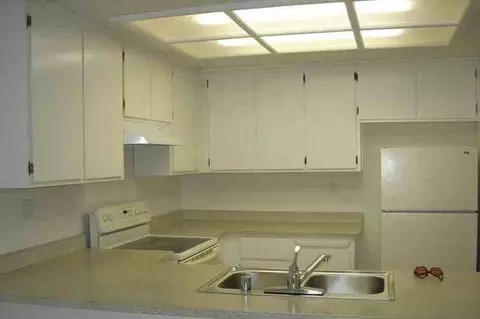 1956 Lazzini Ave, Santa Rosa, CA 95407