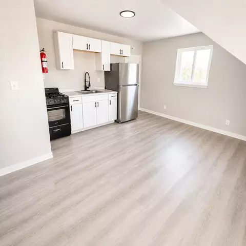 608 Bay State Ave, Pueblo, CO 81004