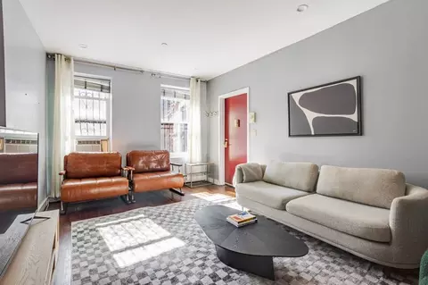 200 E 11th St, New York, NY 10003