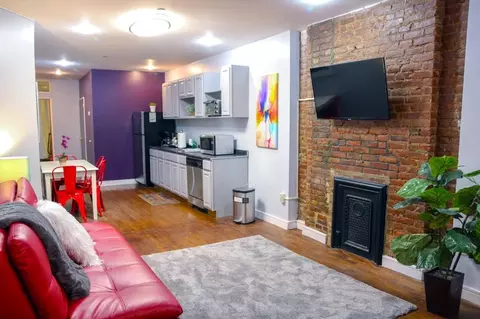 200 E 11th St, New York, NY 10003