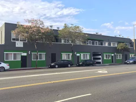417 W Los Feliz Rd, Glendale, CA 91204