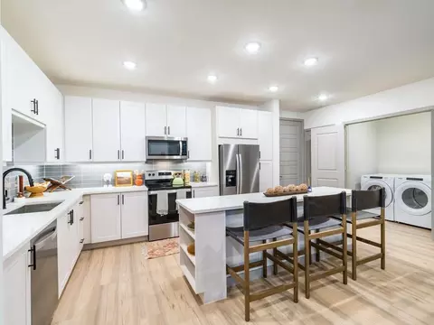 11604 Stonehollow Dr, Austin, TX 78758 photo 3
