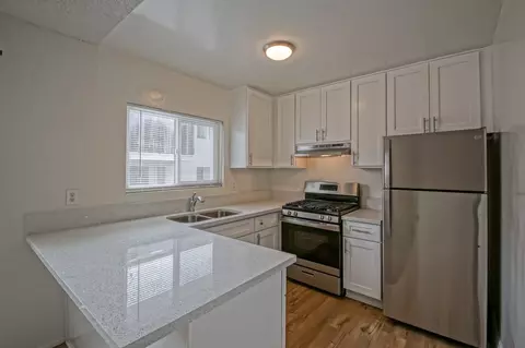 2307 Carnegie Ln, Redondo Beach, CA 90278