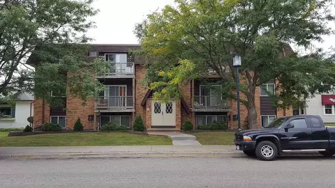 3927 W Broadway Ave, Robbinsdale, MN 55422
