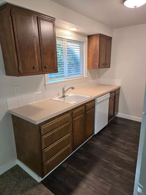 611 611613615617 13th St, Oregon City, OR 97045 photo 4