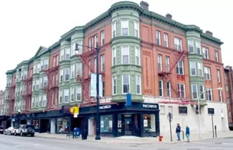 3241 N Broadway St, Chicago, IL 60657