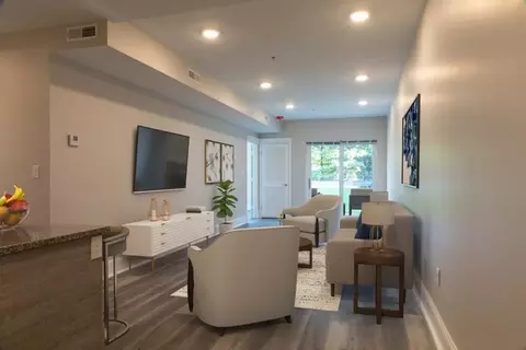 330 Pleasant St, Watertown Town, MA 02472