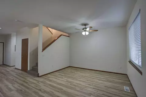 4628 NE Lombard St, Portland, OR 97218