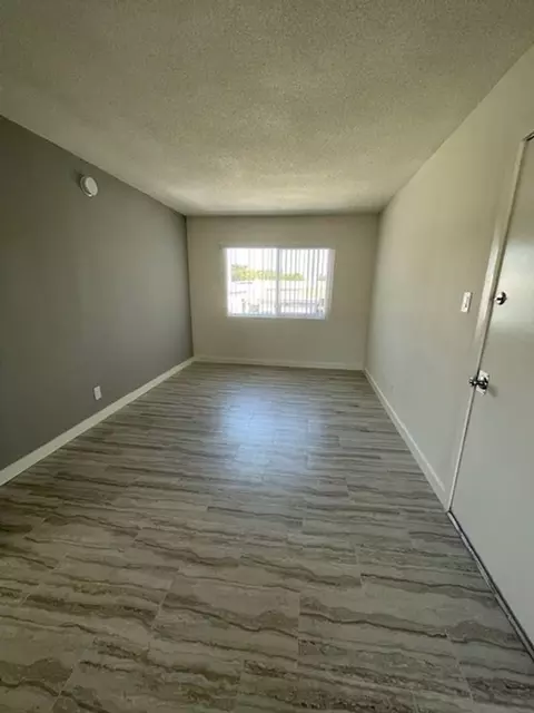 9328 Palm St, Bellflower, CA 90706 photo 10