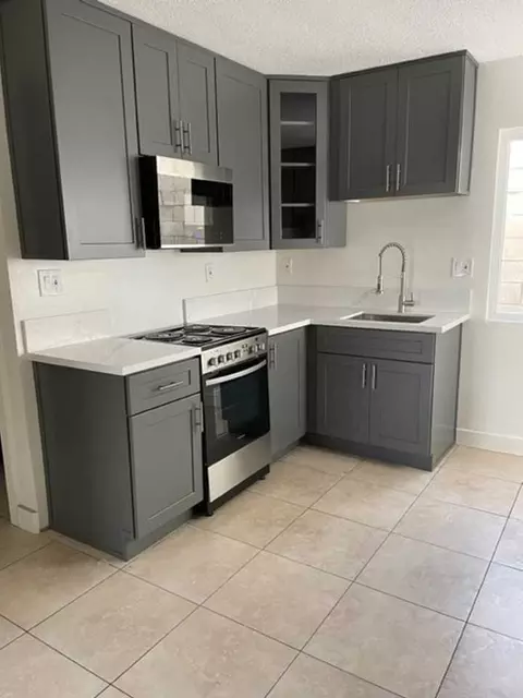 9328 Palm St, Bellflower, CA 90706 photo 18