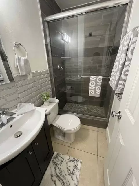 9328 Palm St, Bellflower, CA 90706 photo 22