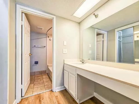 7010 Hascall St, Omaha, NE 68106 photo 5