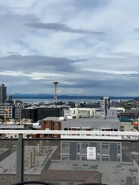 418 Bellevue Ave E, Seattle, WA 98102