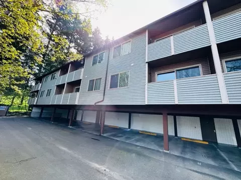 5631 Highway Pl, Everett, WA 98203