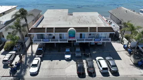 6653 Del Playa Dr, Isla Vista, CA 93117