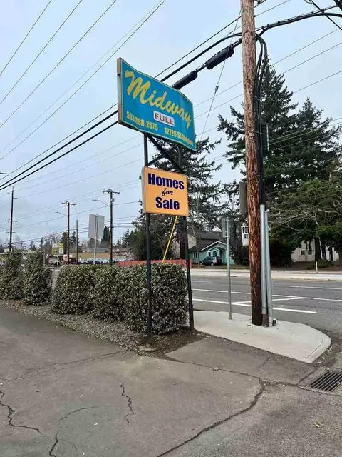 12726 SE Division St, Portland, OR 97236