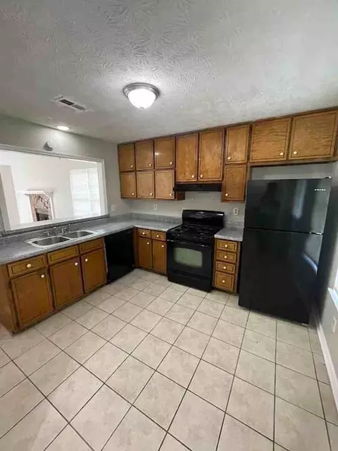 105 Fruitwood Trce, Riverdale, GA 30296