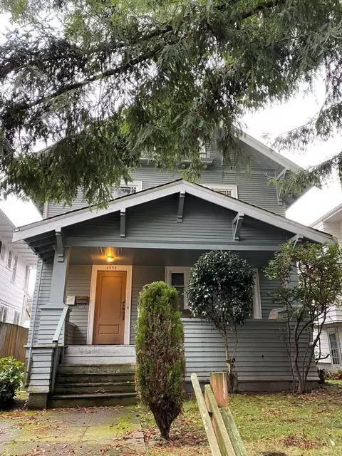 4738 16th Ave NE, Seattle, WA 98105