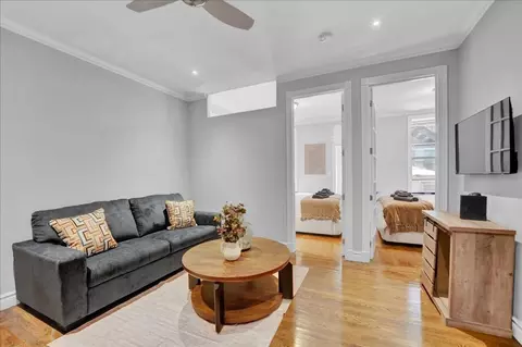 200 E 11th St, New York, NY 10003
