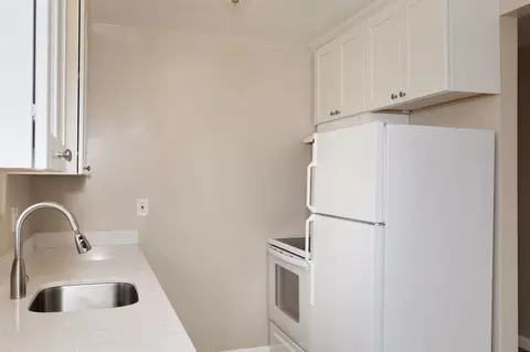 2800 21st Ave, Oakland, CA 94606