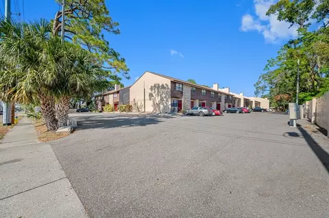 6119 Memorial Hwy, Town N Country, FL 33615