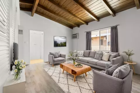 6725 Laurel Canyon Blvd, Los Angeles, CA 91606
