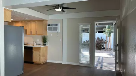 2828 W Ball Rd, Anaheim, CA 92804