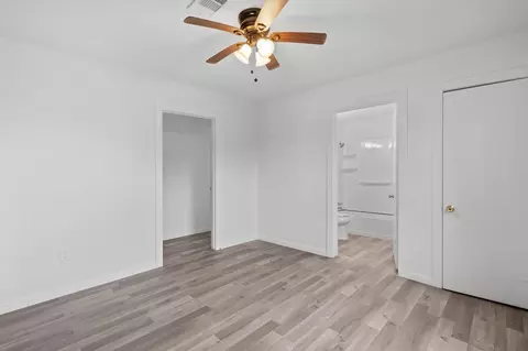 99 Brownwood Dr, Baytown, TX 77520