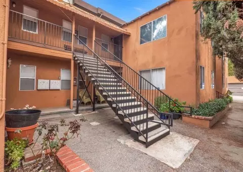 4540 Laurel Canyon Blvd, Los Angeles, CA 91607