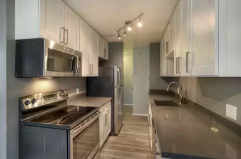611 615 12th Ave E #611-611, Seattle, WA 98102