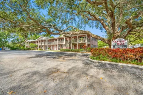 263 14th St NW, Largo, FL 33770
