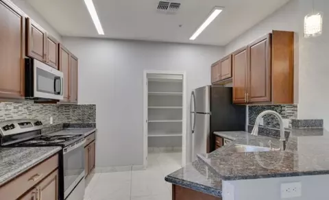 2800 N Arizona Ave, Chandler, AZ 85225