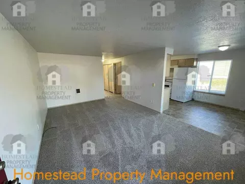 510 NE Dallas Ct, Dallas, OR 97338