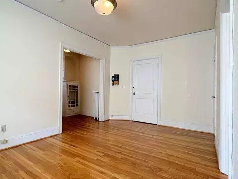 2445 NW Northrup St, Portland, OR 97210