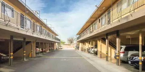 Corsican, Gardena, CA 90247 photo 5