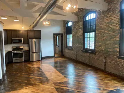 651 N 13th St, Easton, PA 18042