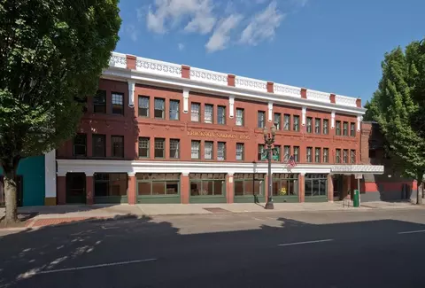 9 NW 2nd Ave, Portland, OR 97209
