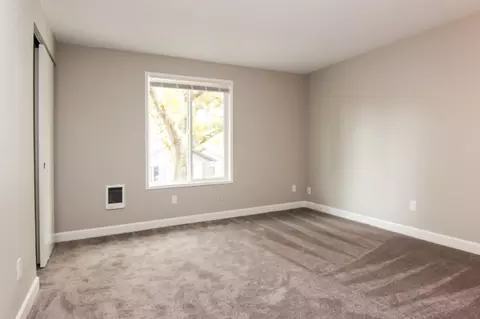 17340 SW Oak St, Aloha, OR 97007 photo 9