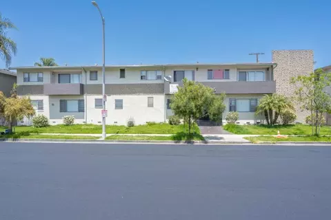 4125 Palmyra Rd, Los Angeles, CA 90008