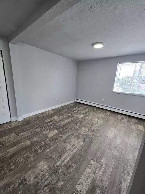 1666 Clinton St, Aurora, CO 80010