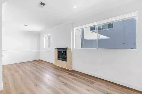 4034 Redwood Ave, Los Angeles, CA 90066