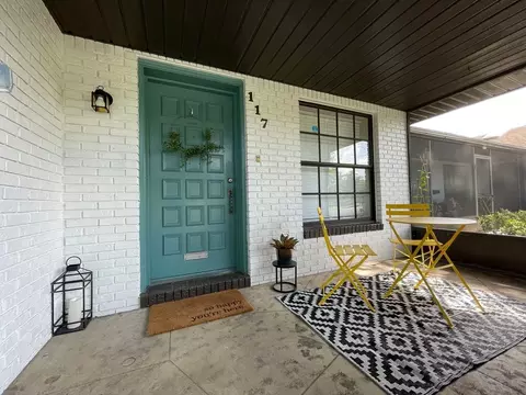 117 E Myrtle St, Apopka, FL 32703