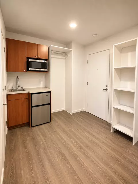 450 Central Way, Kirkland, WA 98033