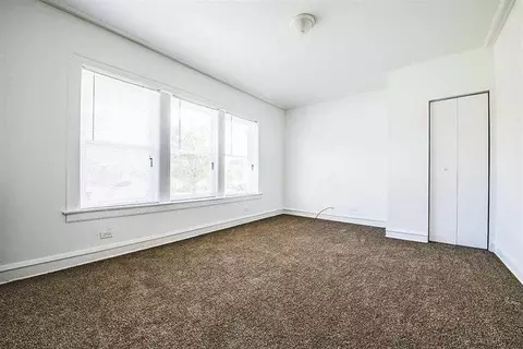 1615 W 77th St, Chicago, IL 60620 photo 3